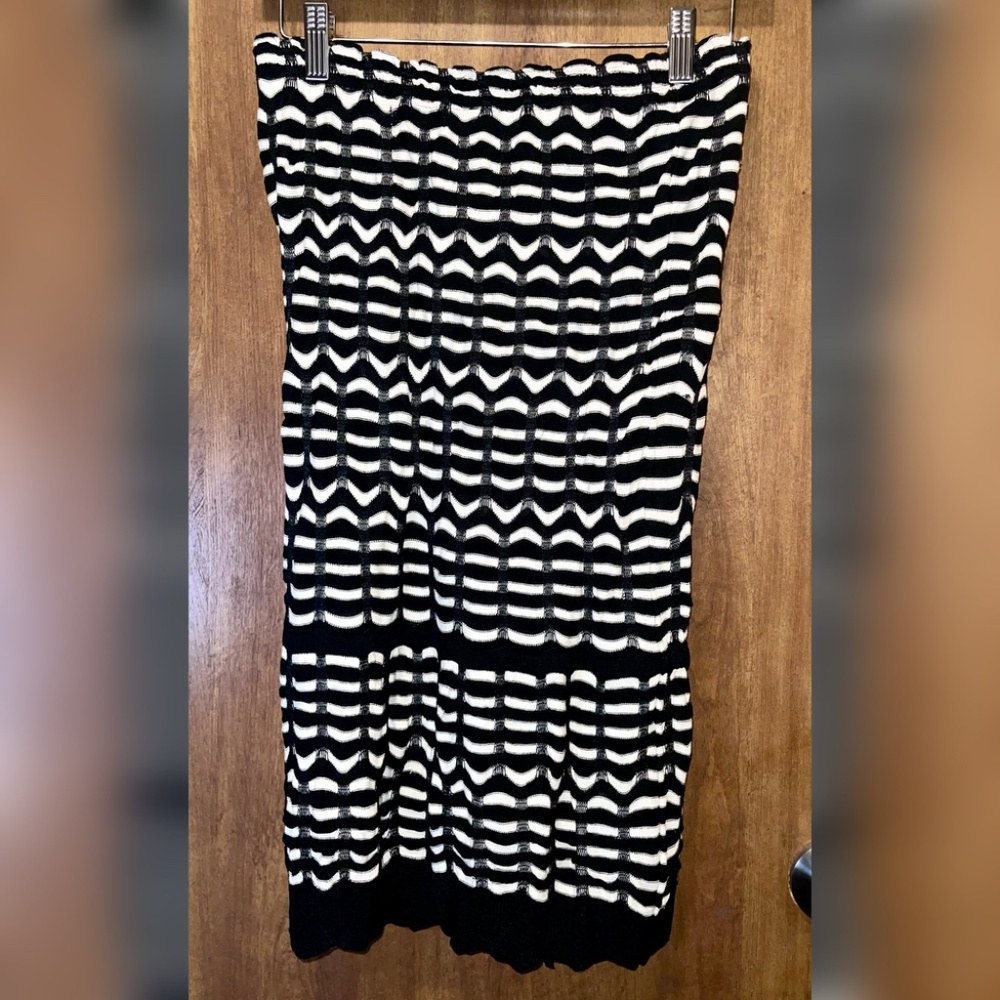 Cache Strapless Blouse - Picture 2 of 4